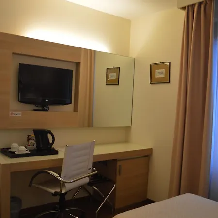 Hotel Ai Due Leoni 3*